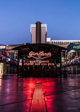 Giordano's Las Vegas dark reflection neon sign